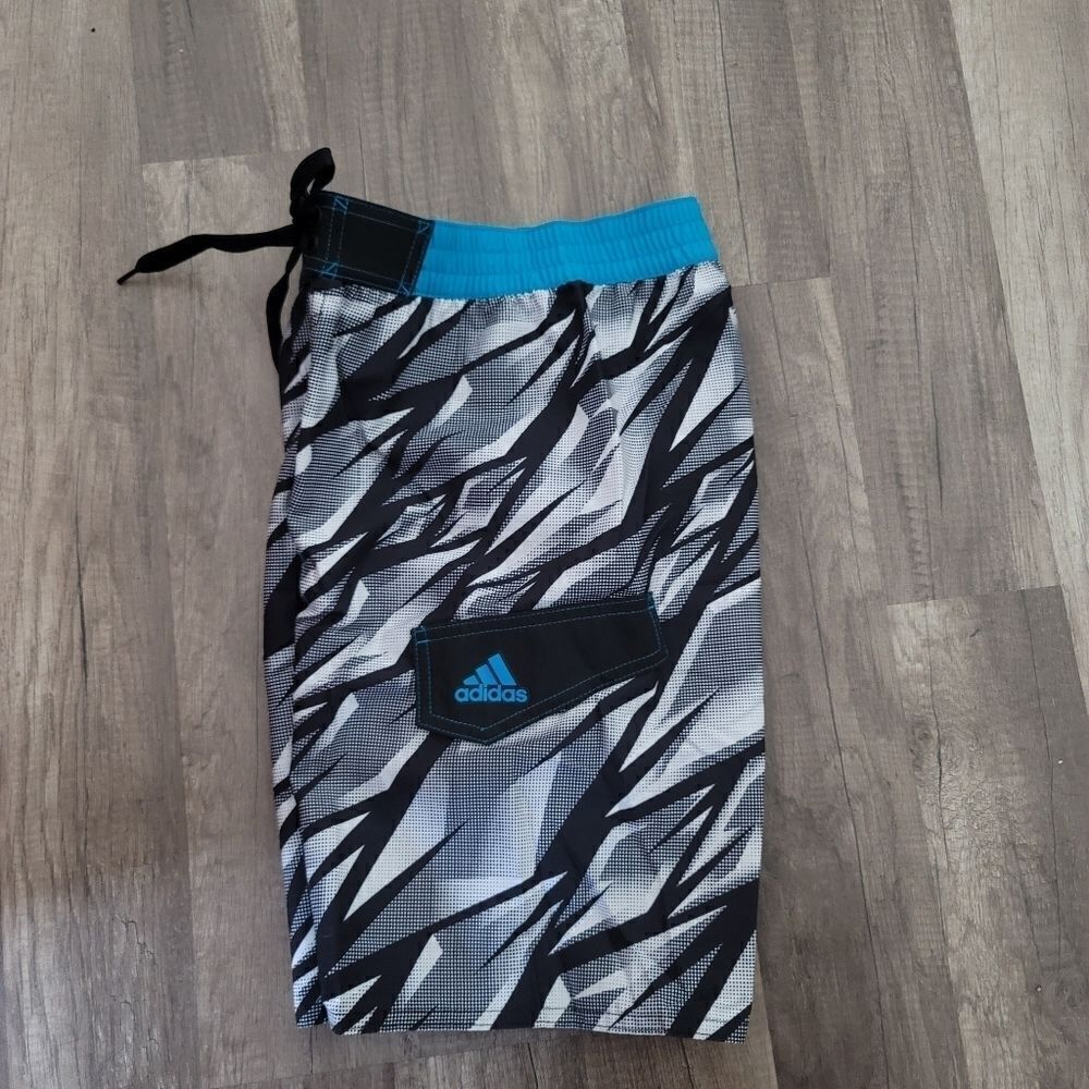 Adidas boys swim trunks size small - Picture 4 of 6